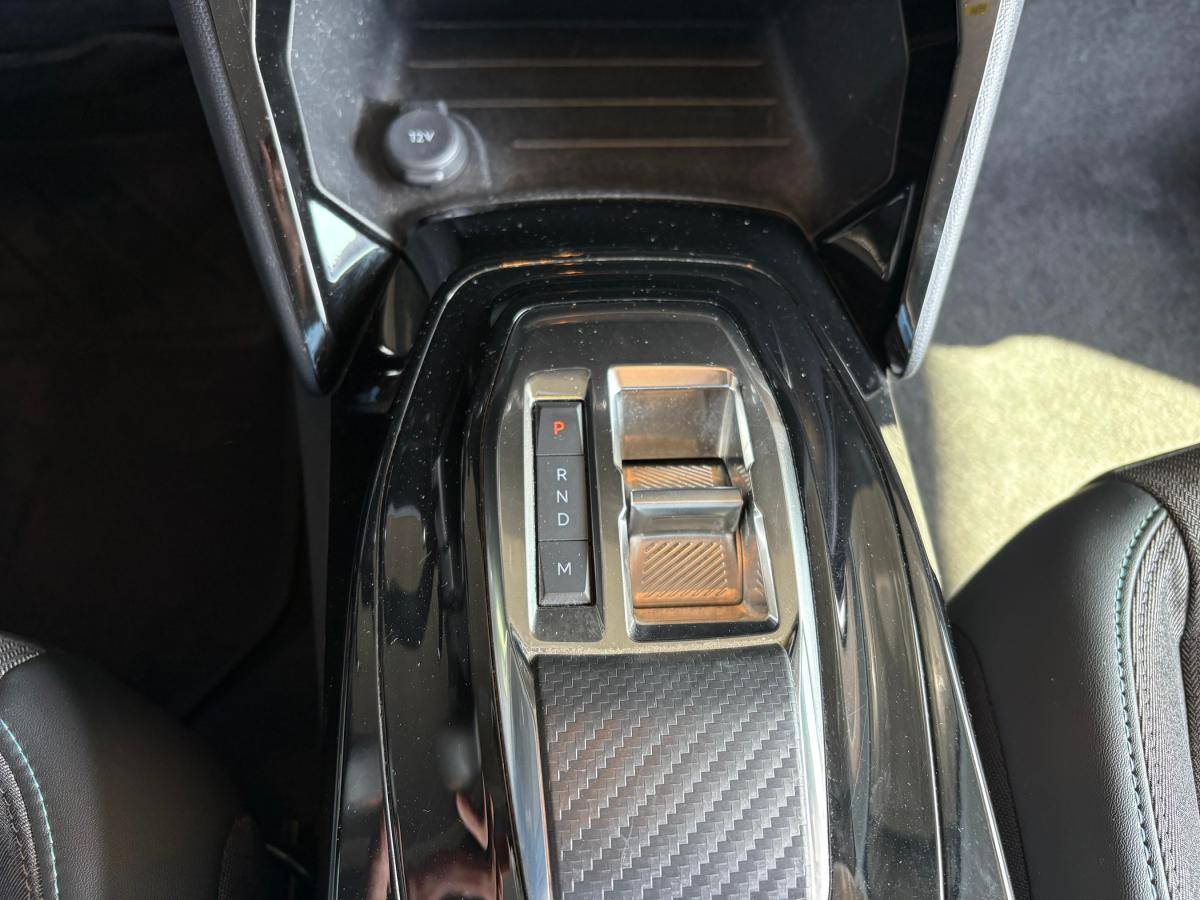 peugeot-208-2023-gasolina-1199cc
