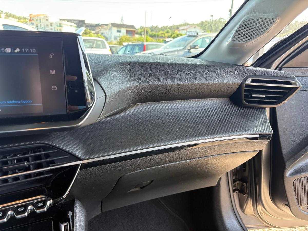 peugeot-208-2023-gasolina-1199cc