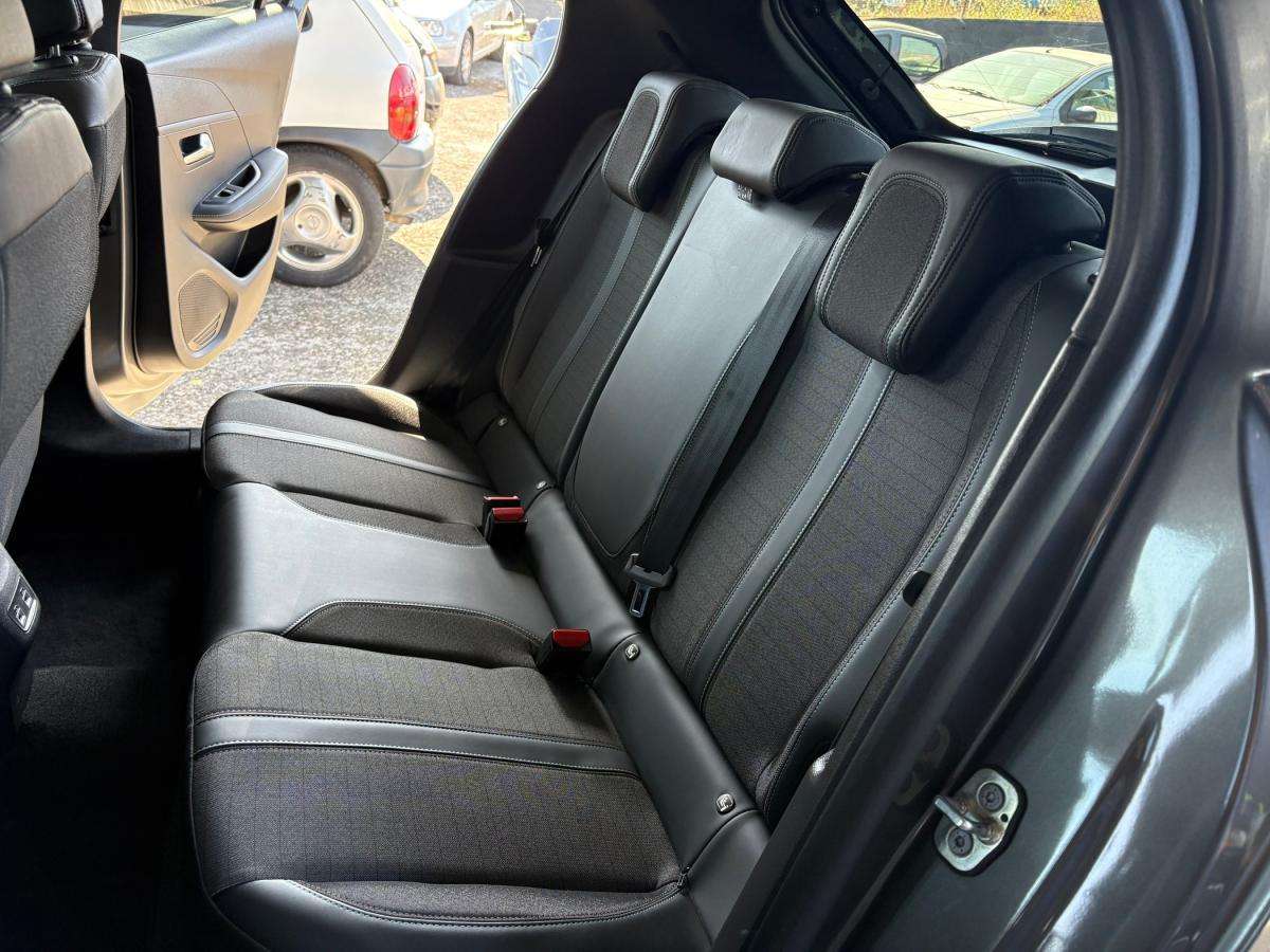 peugeot-208-2023-gasolina-1199cc