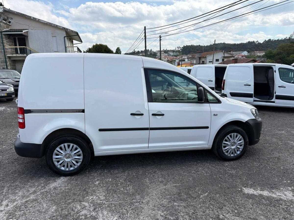 volkswagen-caddy-2014-diesel-1598cc