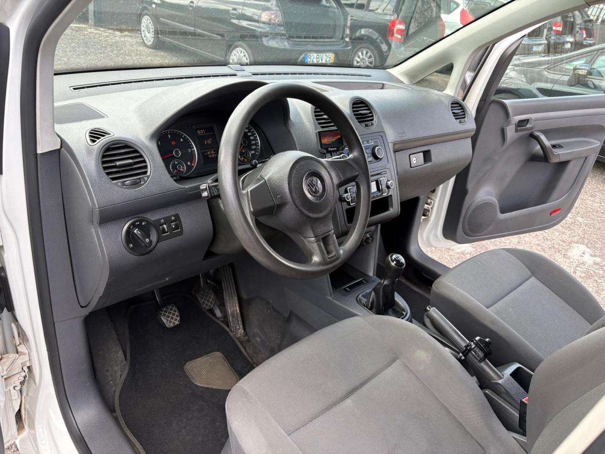 volkswagen-caddy-2014-diesel-1598cc