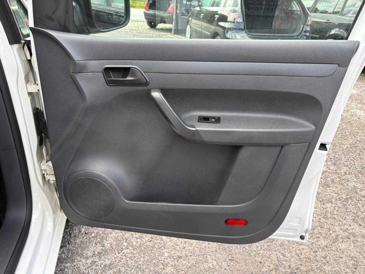 volkswagen-caddy-2014-diesel-1598cc