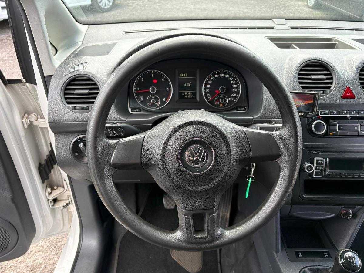 volkswagen-caddy-2014-diesel-1598cc