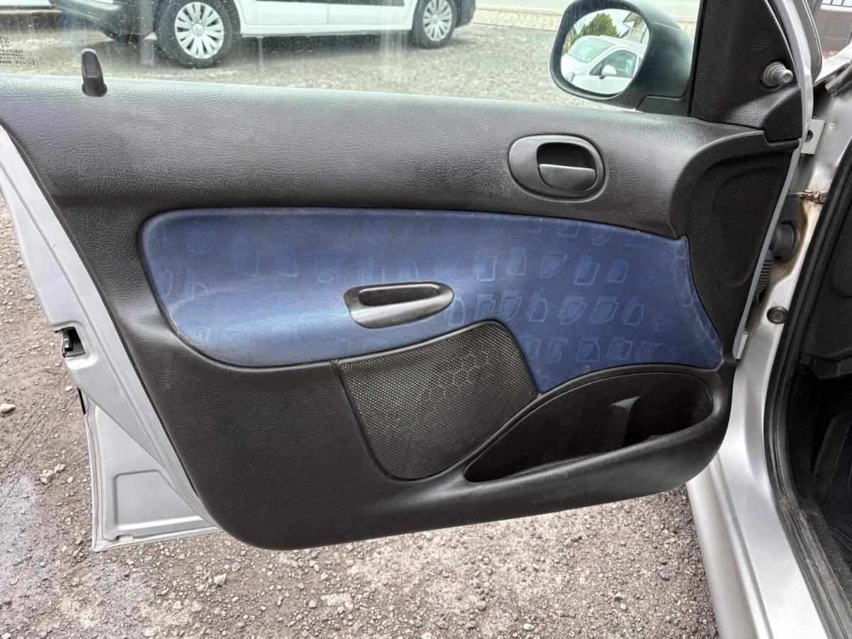 peugeot-206-2001-gasolina-1124cc