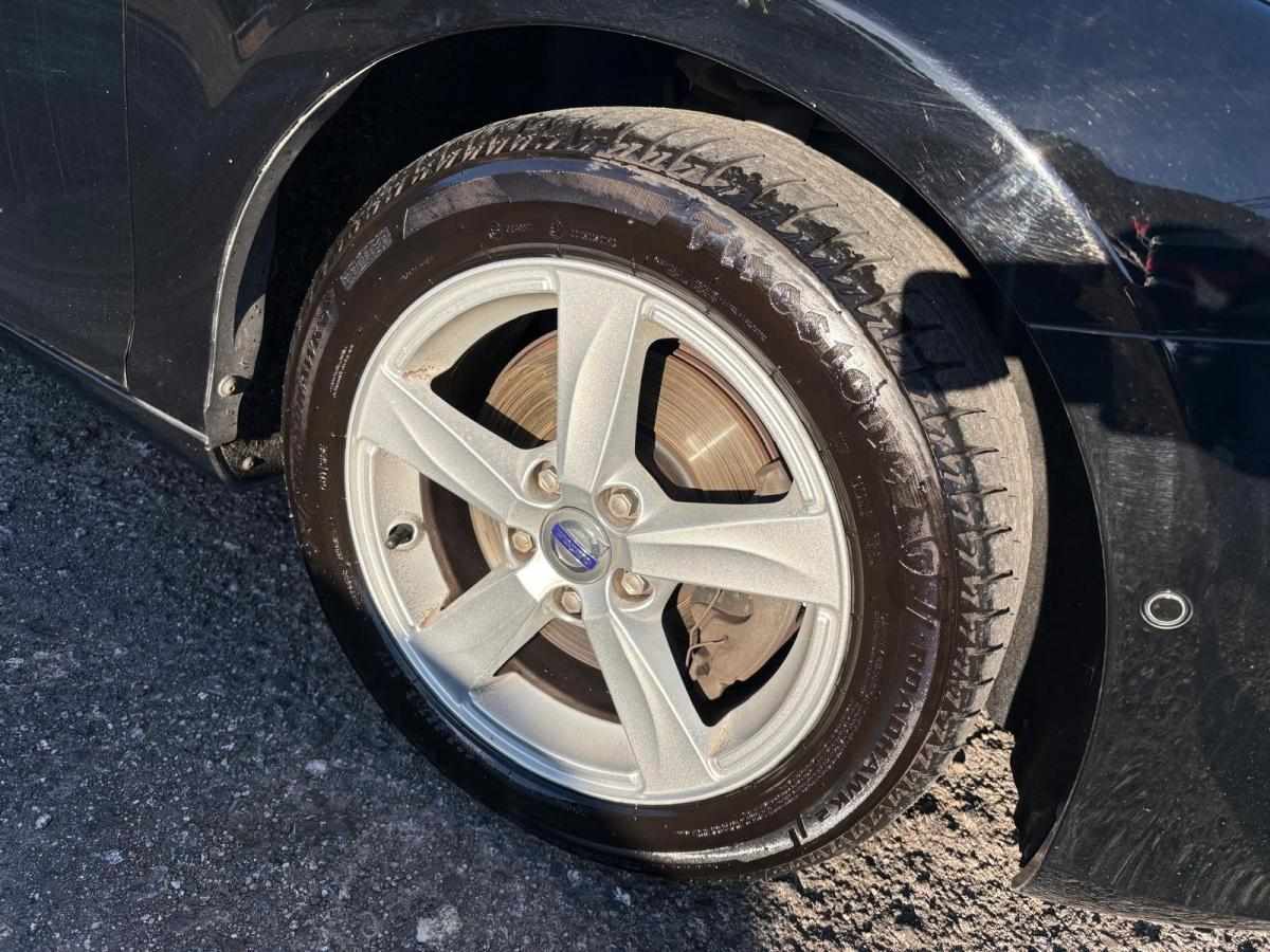 volvo-v40-2014-diesel-1560cc