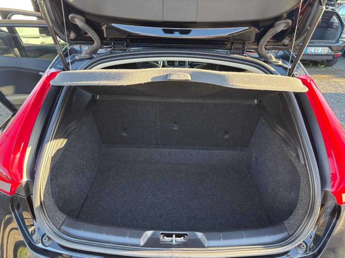 volvo-v40-2014-diesel-1560cc