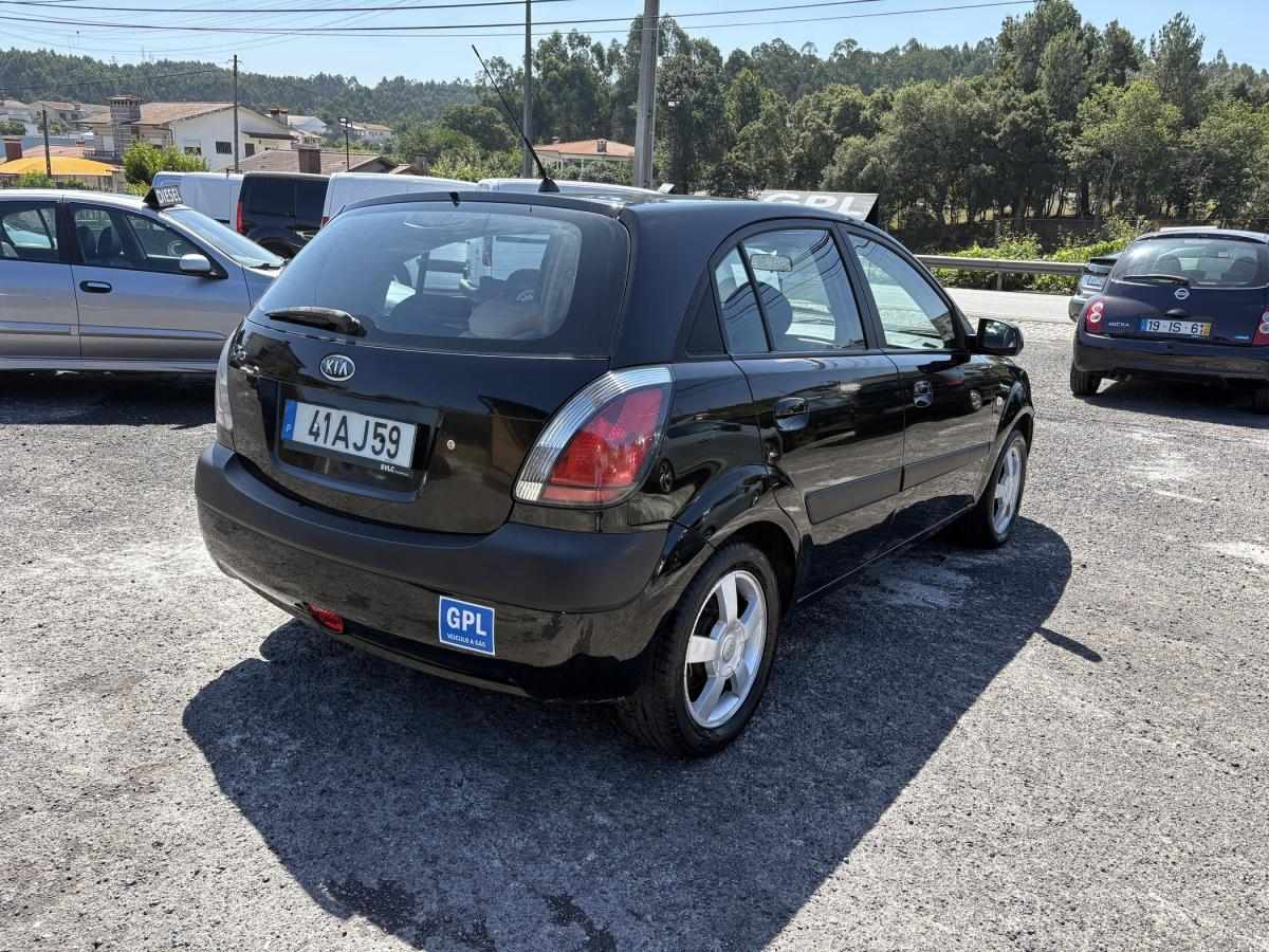 kia-rio-2005-gasolina-1399cc