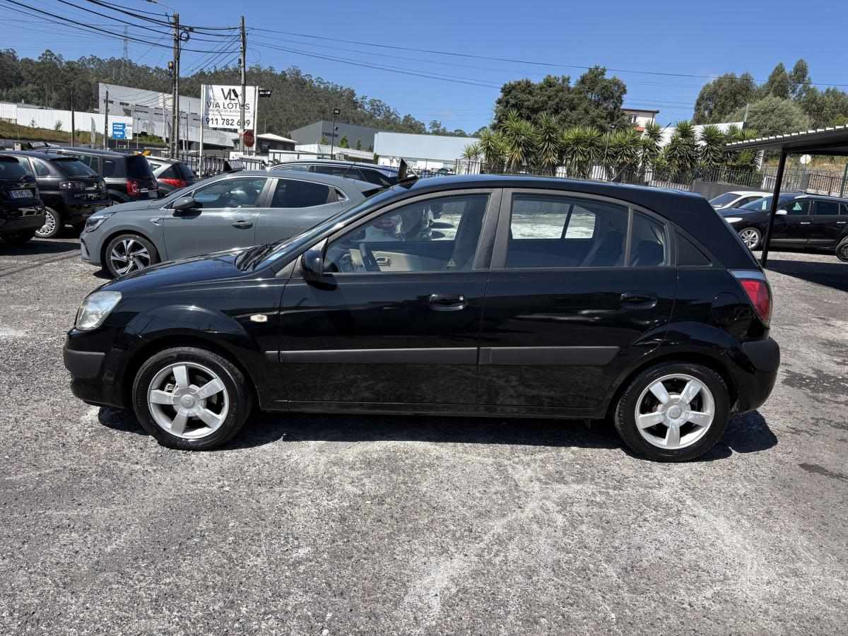 kia-rio-2005-gasolina-1399cc