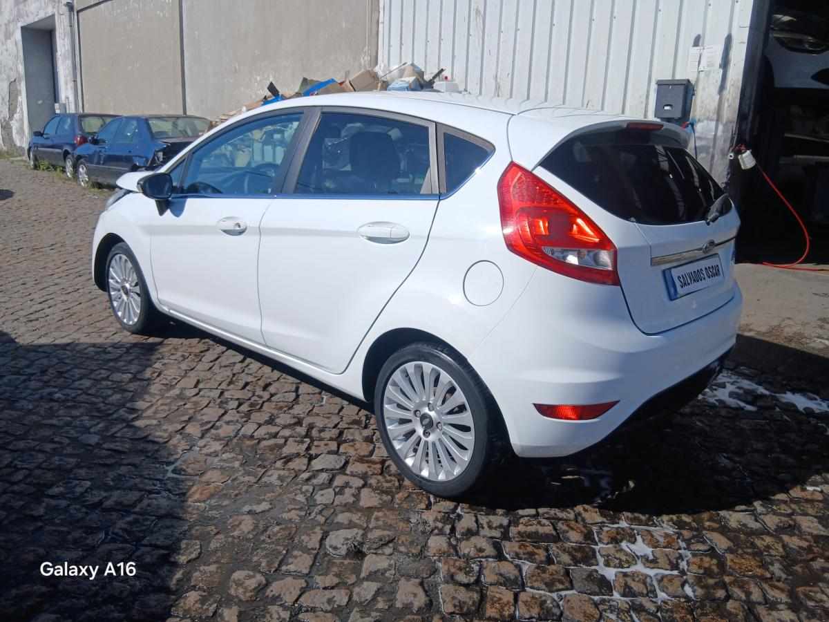 ford-fiesta-1-25-2010-gasolina-1242cc