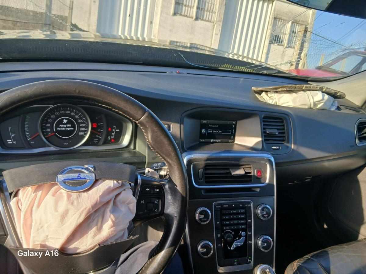 volvo-v60-1-6-d2-2014-diesel-1560cc