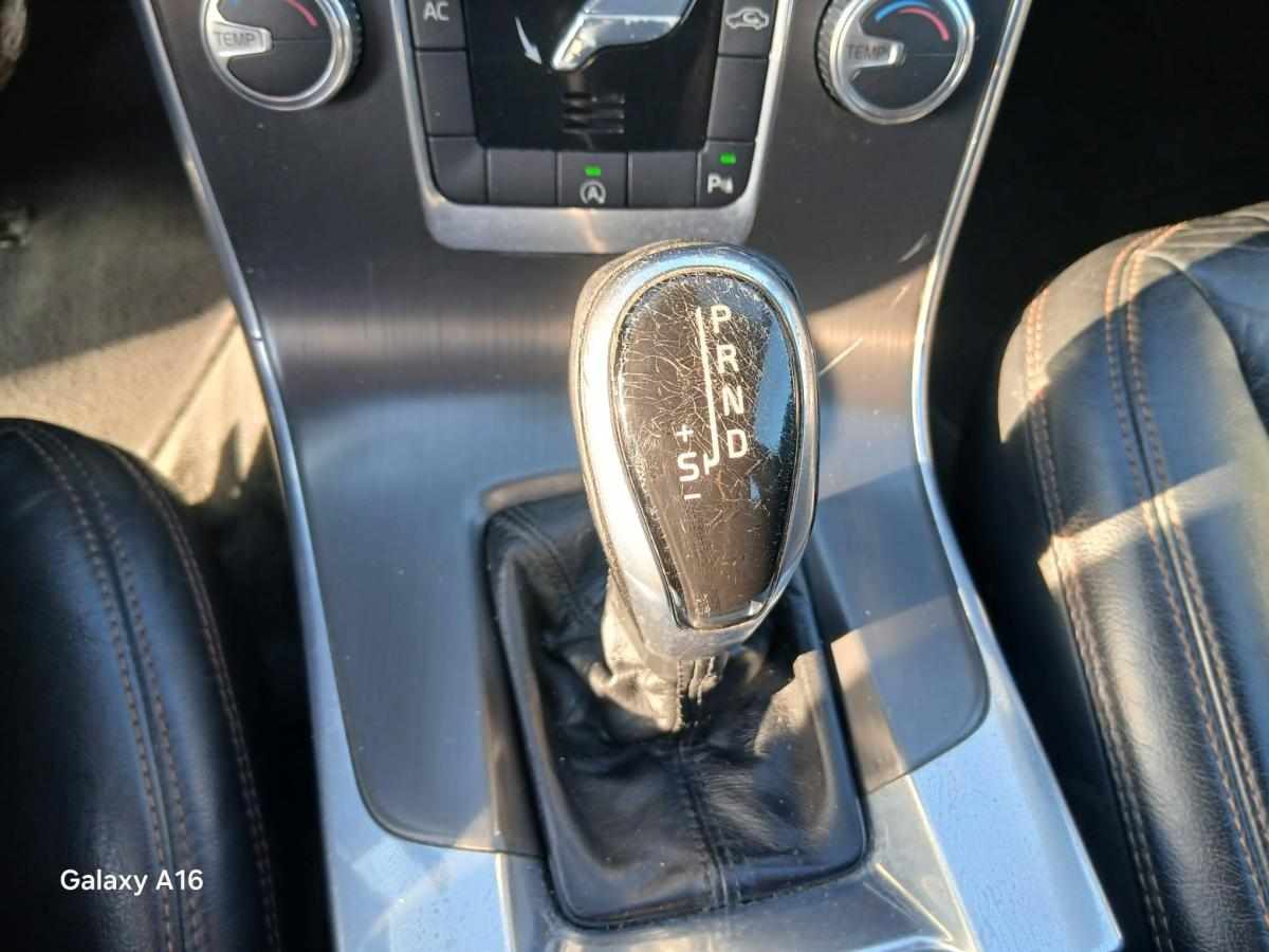 volvo-v60-1-6-d2-2014-diesel-1560cc