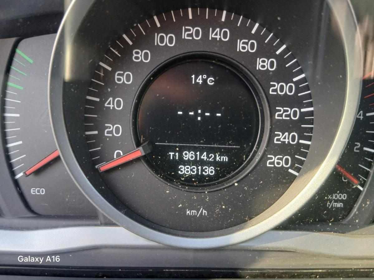 volvo-v60-1-6-d2-2014-diesel-1560cc