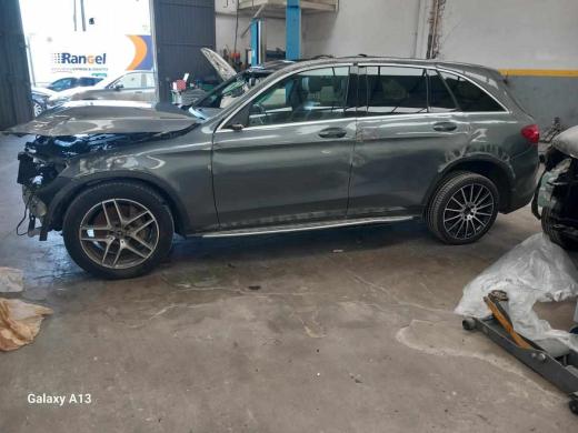 mercedes-benz-glc-250-d-4matic-2018-diesel-2143cc
