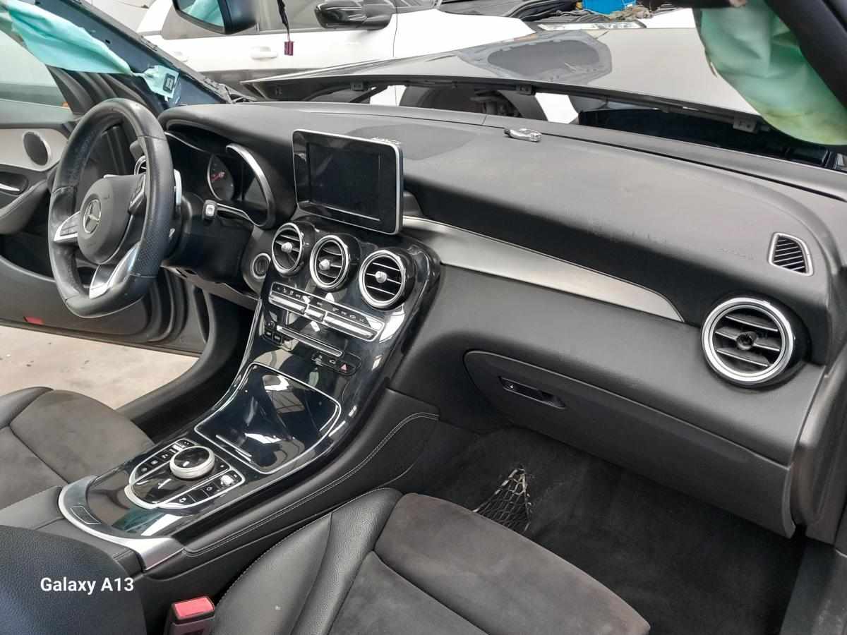 mercedes-benz-glc-250-d-4matic-2018-diesel-2143cc