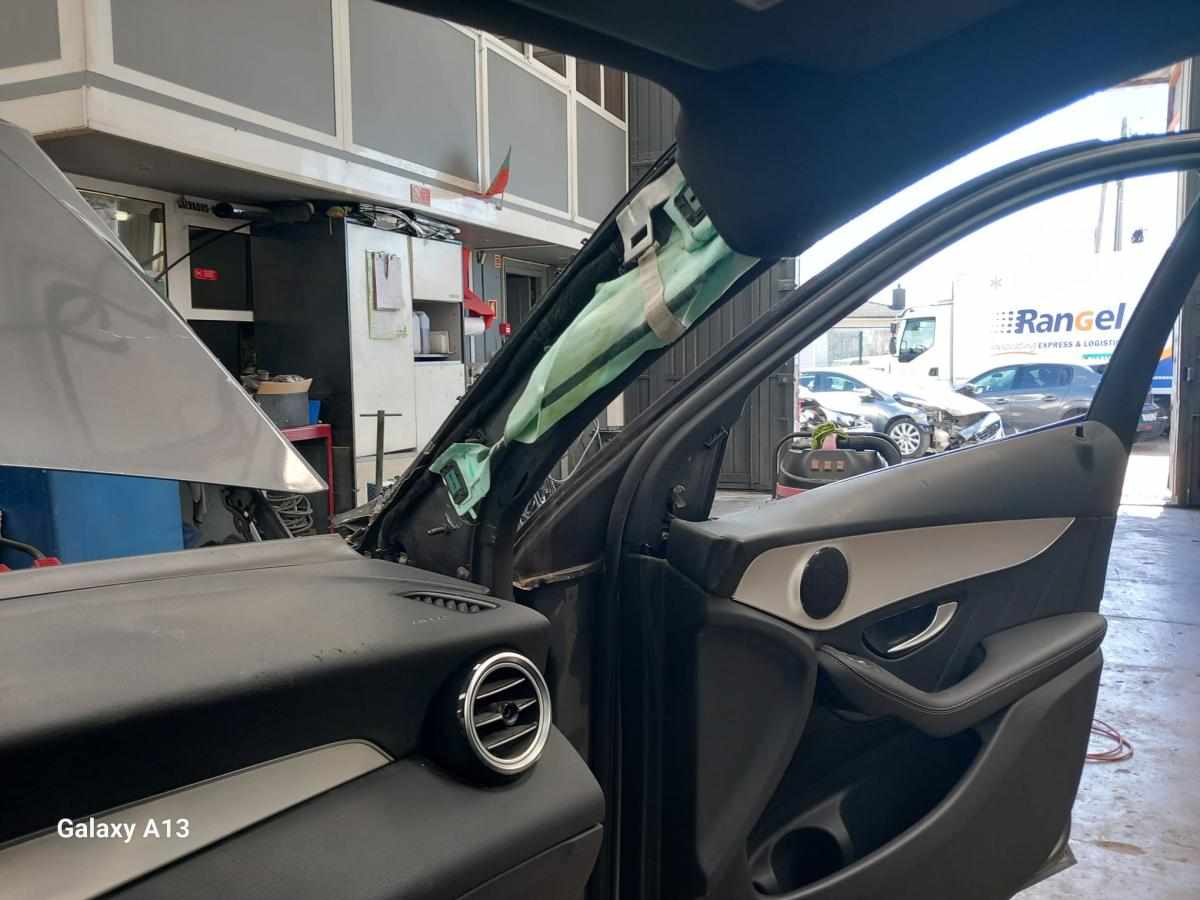 mercedes-benz-glc-250-d-4matic-2018-diesel-2143cc