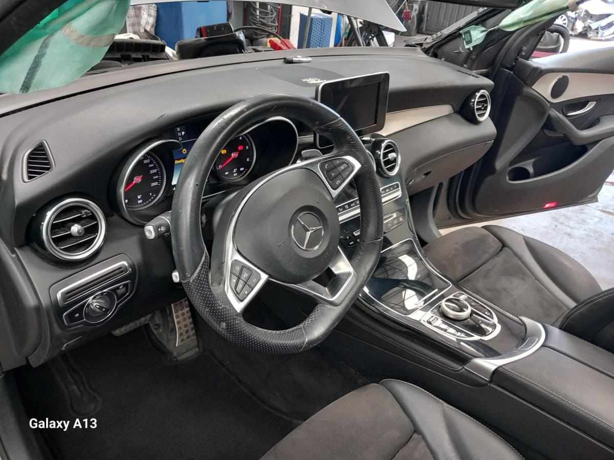 mercedes-benz-glc-250-d-4matic-2018-diesel-2143cc