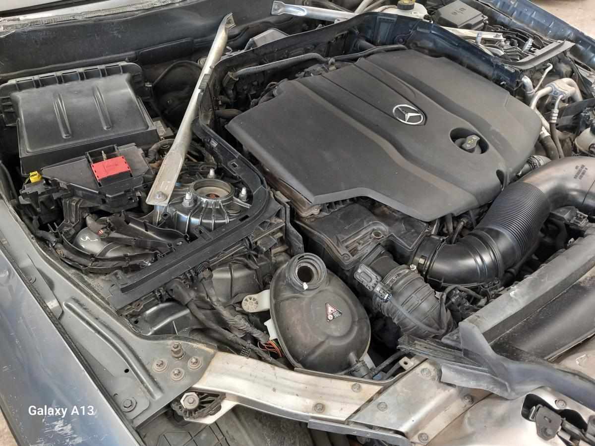 mercedes-benz-glc-250-d-4matic-2018-diesel-2143cc