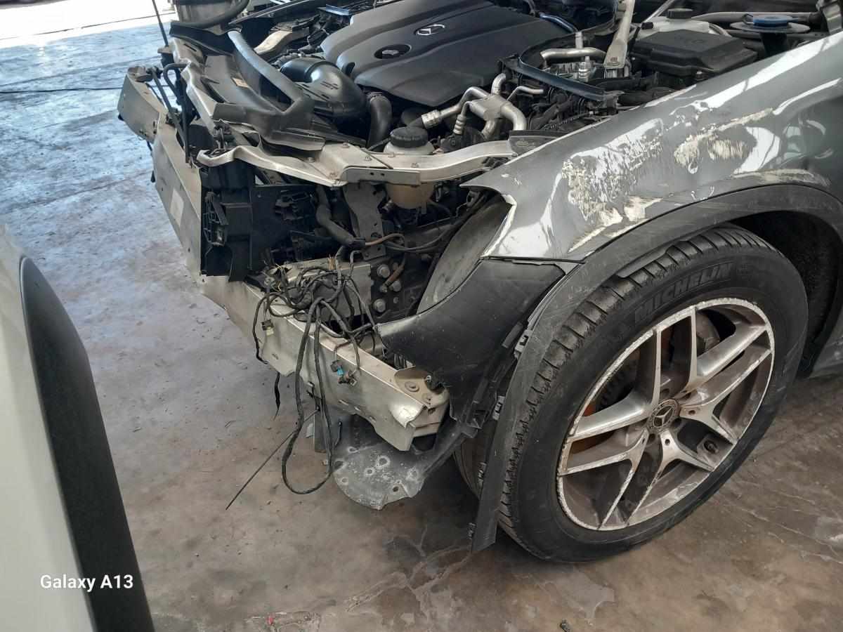 mercedes-benz-glc-250-d-4matic-2018-diesel-2143cc