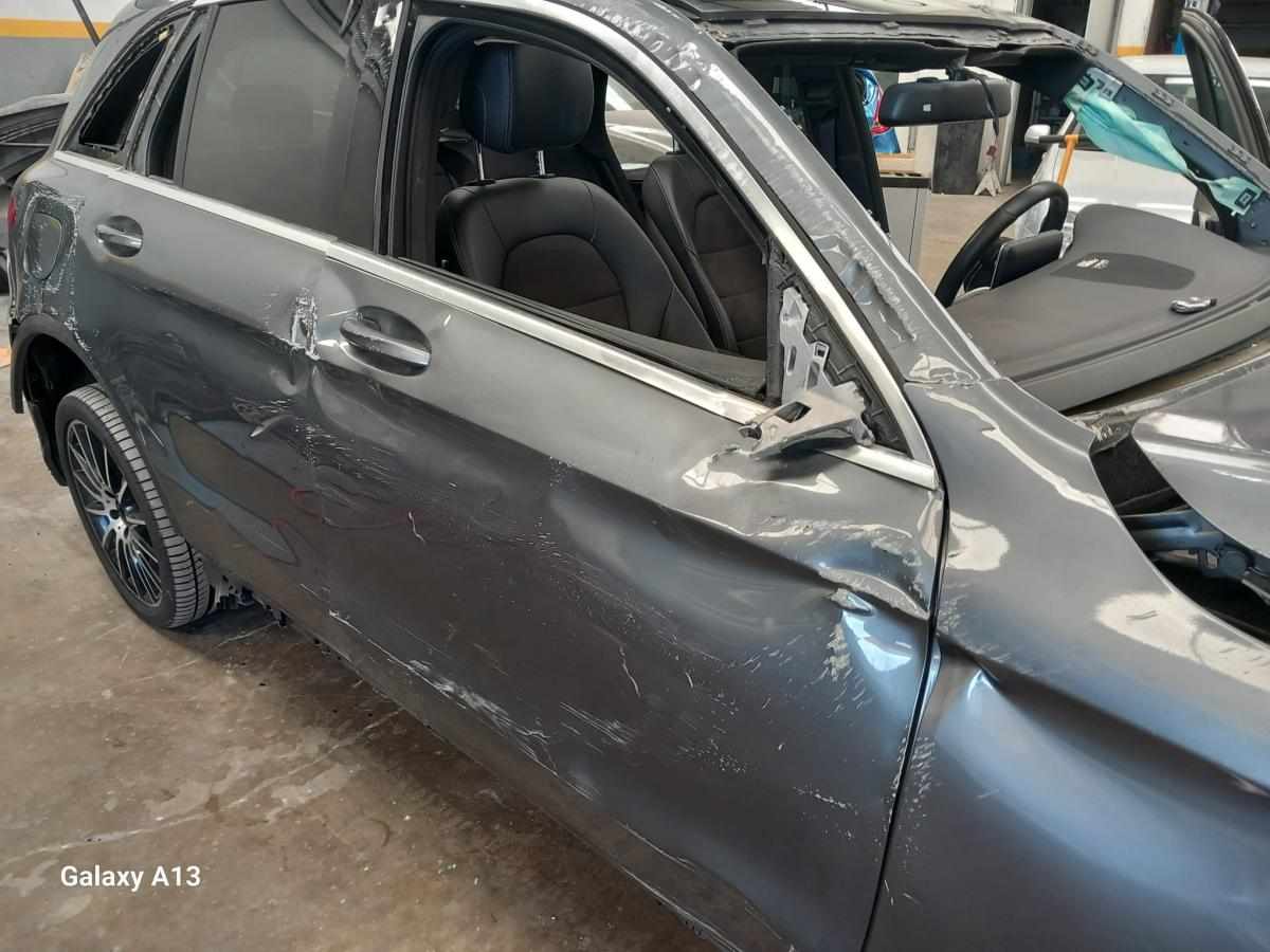 mercedes-benz-glc-250-d-4matic-2018-diesel-2143cc