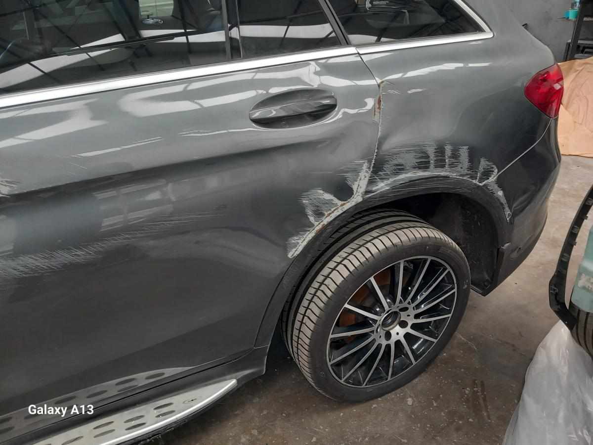 mercedes-benz-glc-250-d-4matic-2018-diesel-2143cc