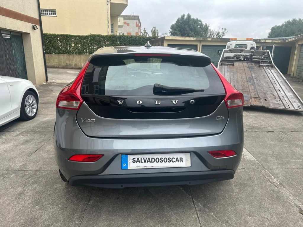 volvo-v40-d2-1-6-2015-diesel-1560cc