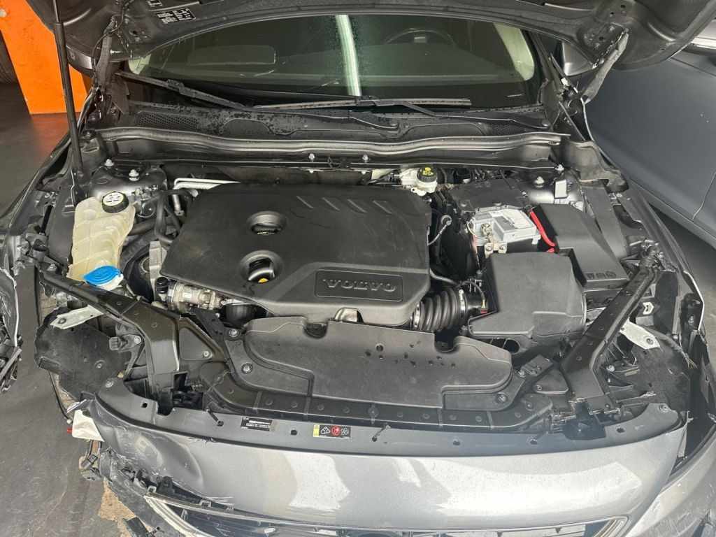 volvo-v40-d2-1-6-2015-diesel-1560cc