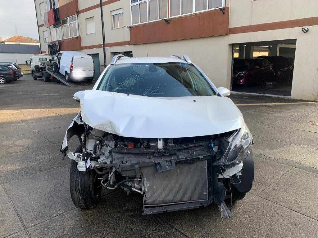 peugeot-2008-1-2-puretech-2018-gasolina-1199cc