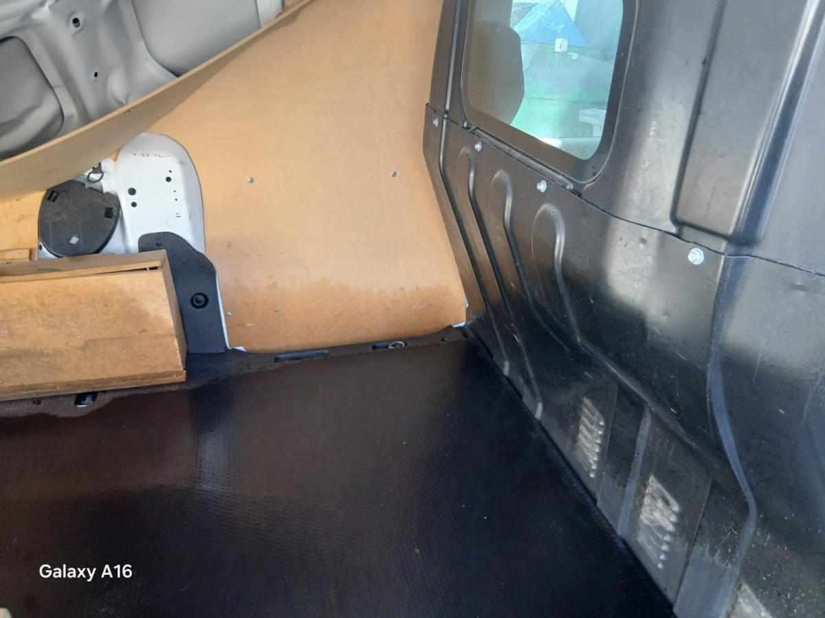 renault-express-1-5-95cv-2022-diesel-1461cc