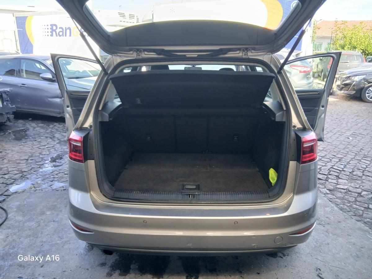 volkswagen-golf-1-6-tdi-bluemotion-2014-diesel-1598cc