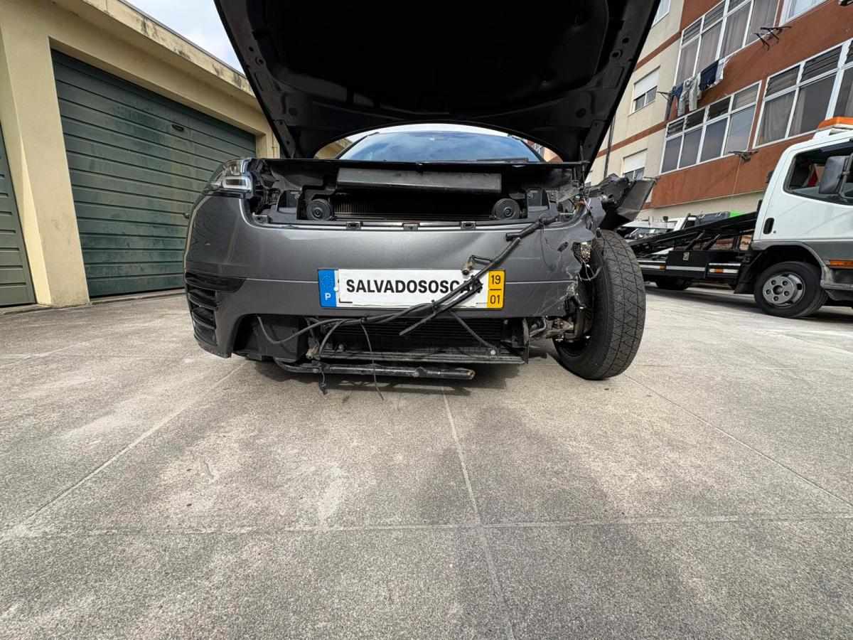 land-rover-range-rover-velar-d240-awd-2019-diesel-1999cc