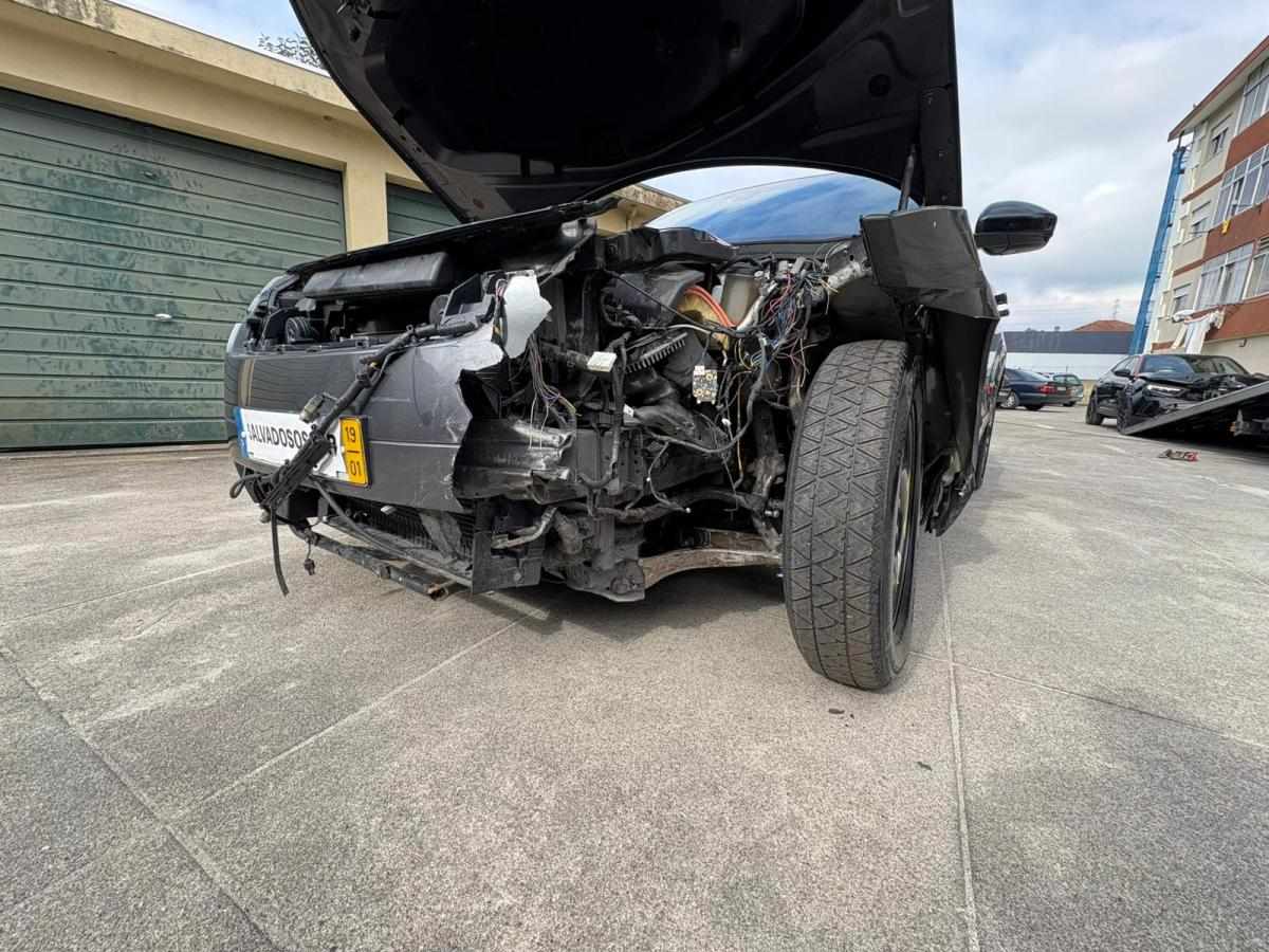 land-rover-range-rover-velar-d240-awd-2019-diesel-1999cc