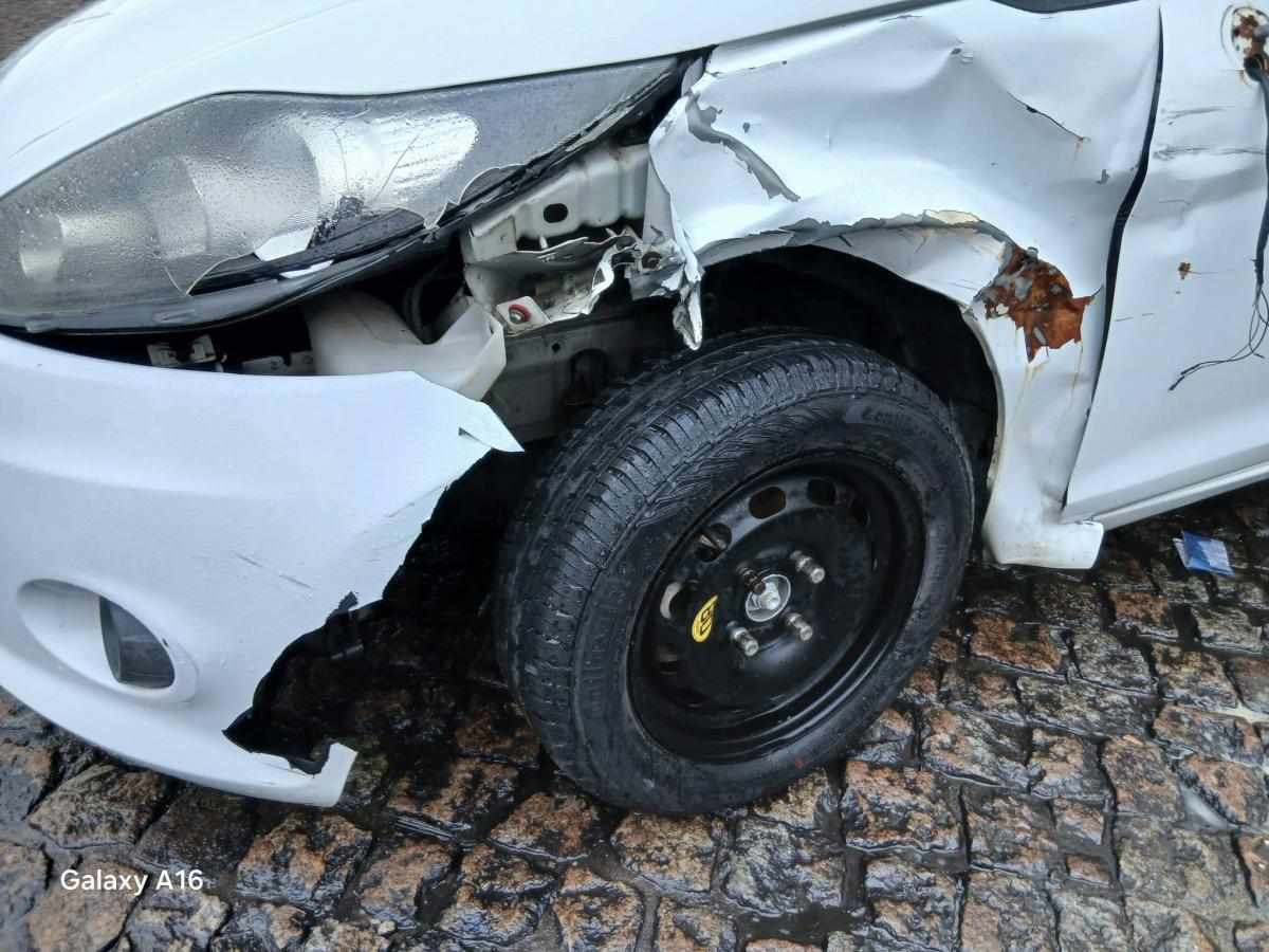 ford-fiesta-1-25-2010-gasolina-1242cc