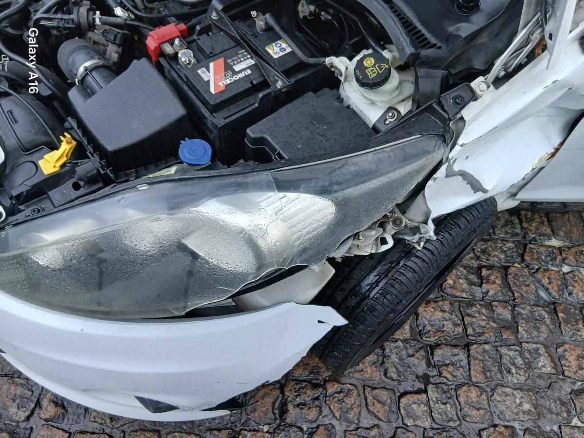 ford-fiesta-1-25-2010-gasolina-1242cc