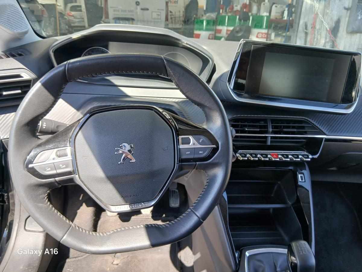 peugeot-208-1-2-puretech-2022-gasolina-1199cc