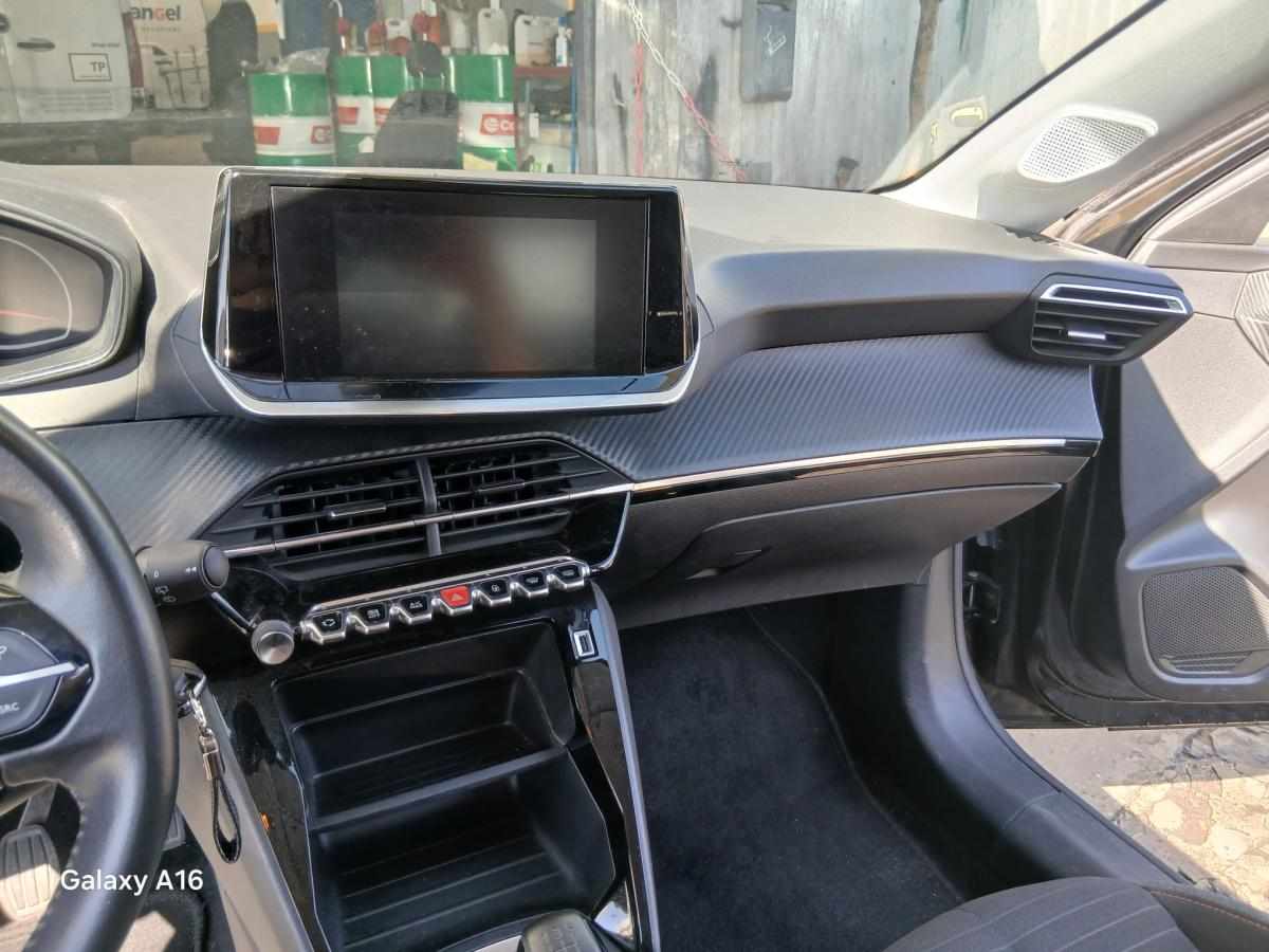 peugeot-208-1-2-puretech-2022-gasolina-1199cc