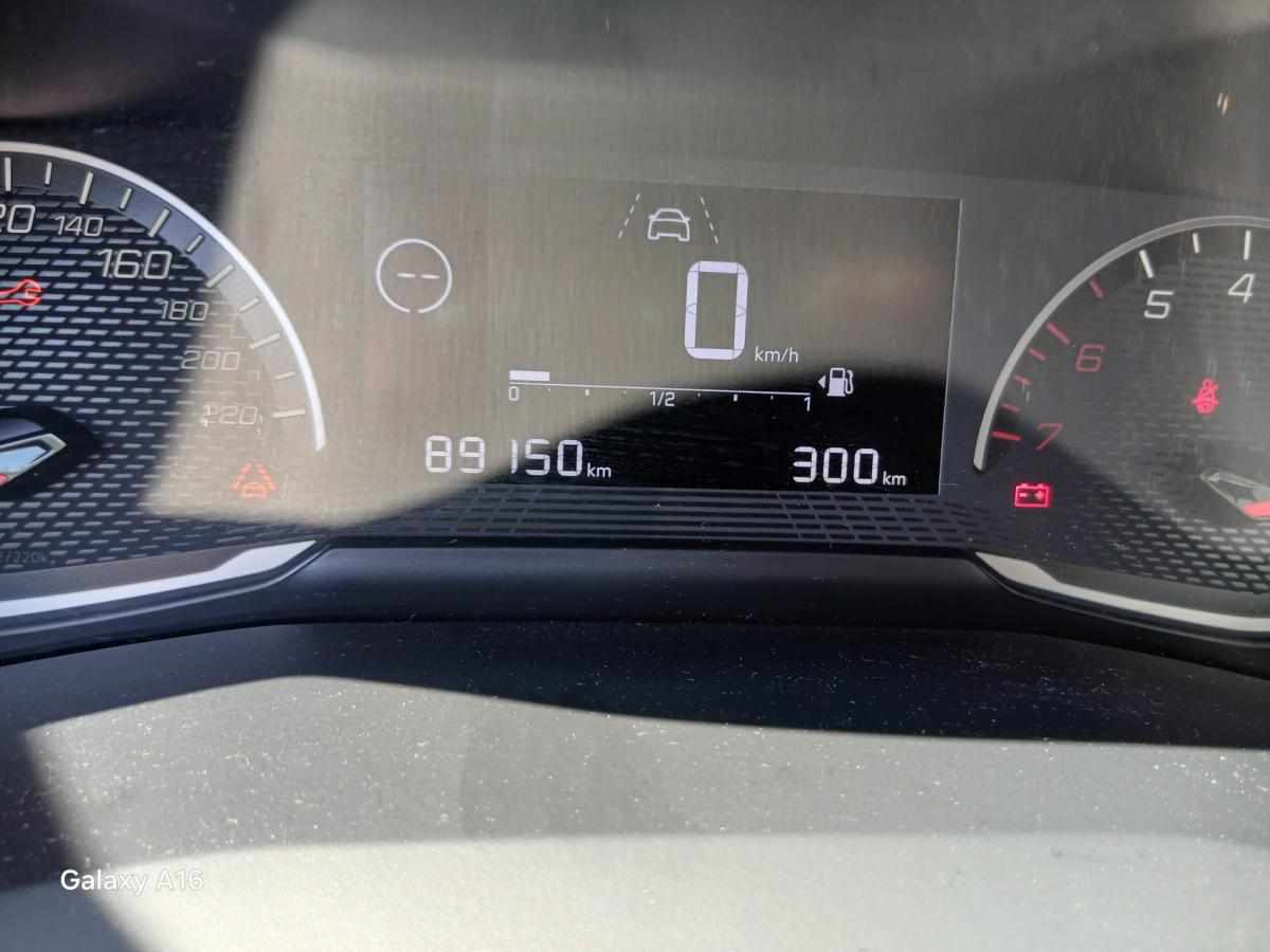 peugeot-208-1-2-puretech-2022-gasolina-1199cc