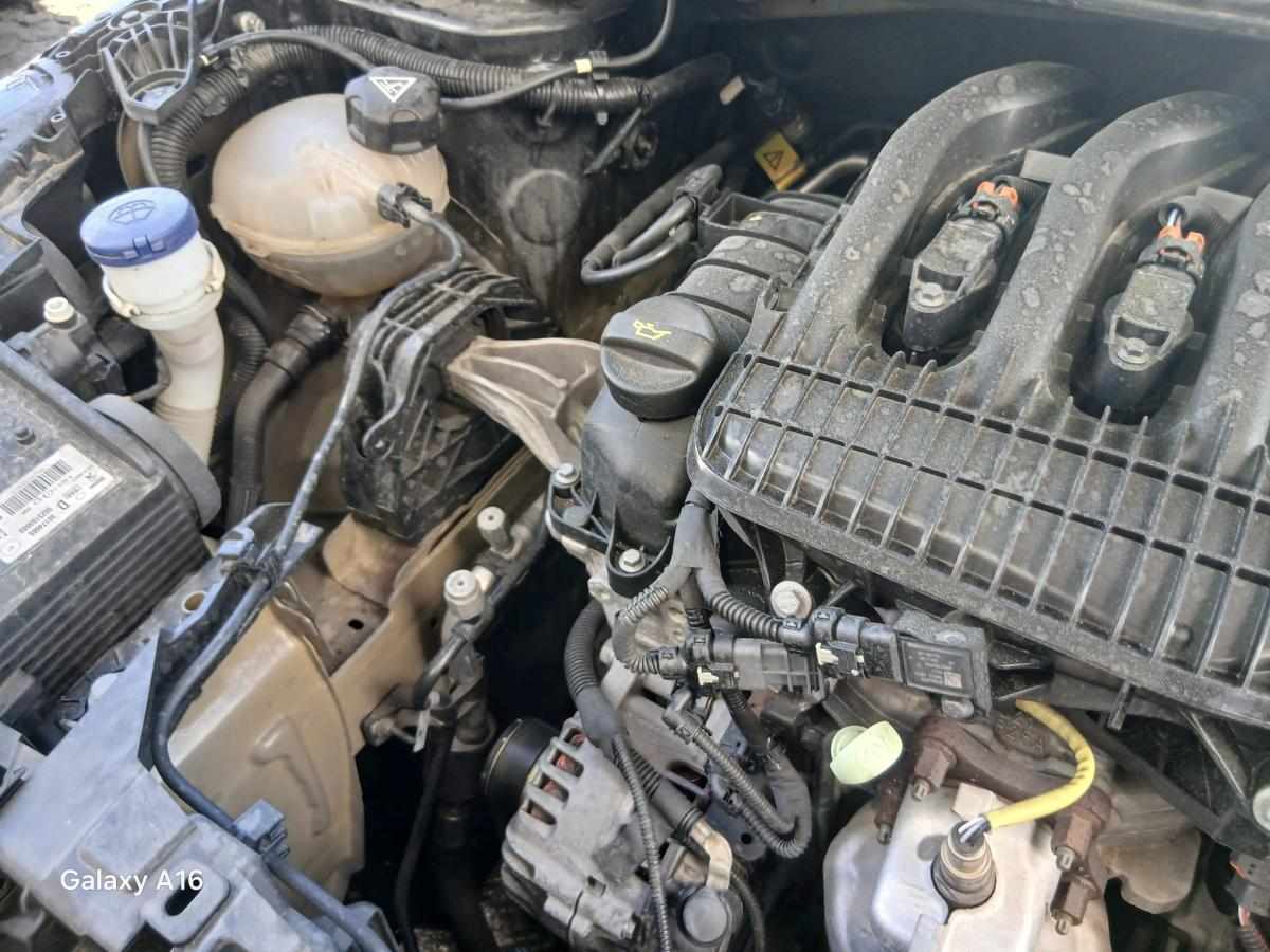 peugeot-208-1-2-puretech-2022-gasolina-1199cc