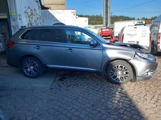 mitsubishi-outlander-2-3-150cv-2017-diesel-2268cc