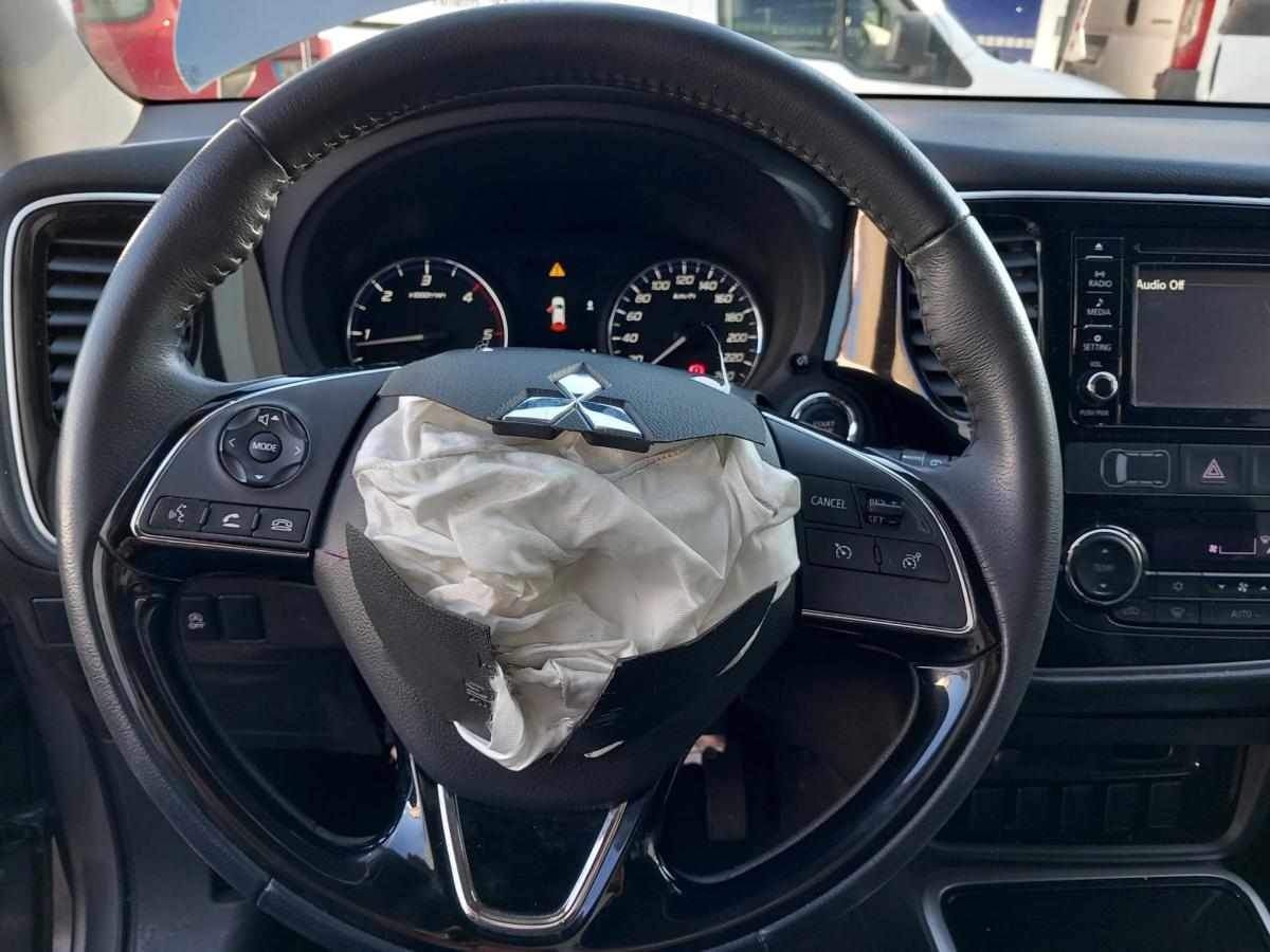 mitsubishi-outlander-2-3-150cv-2017-diesel-2268cc
