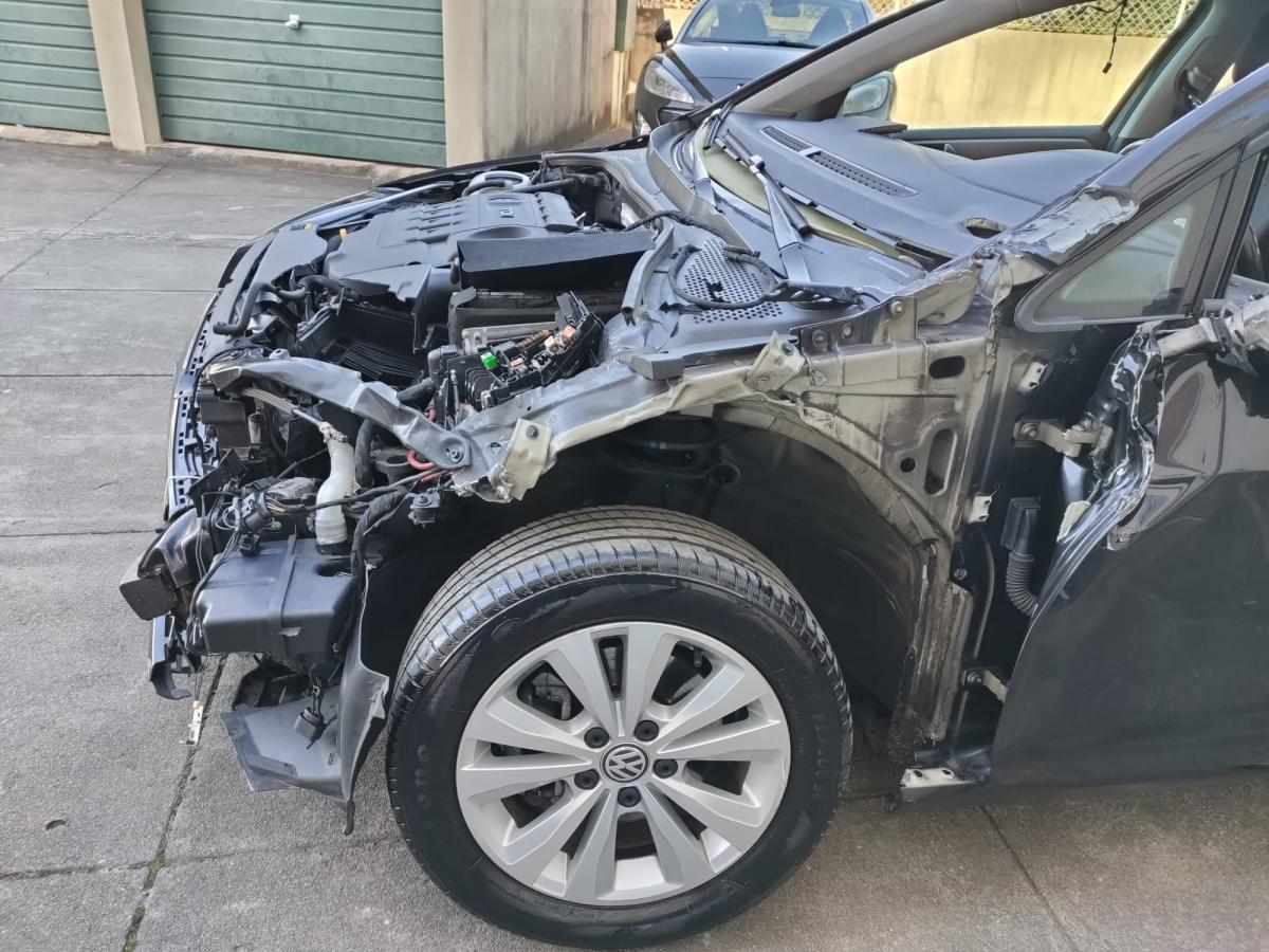 volkswagen-golf-1-6-tdi-bluemotion-2015-diesel-1598cc