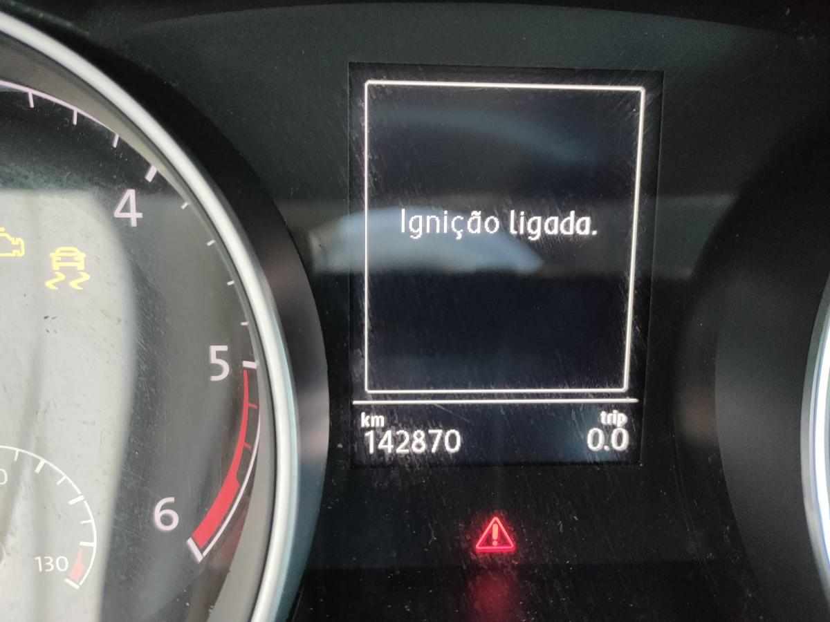 volkswagen-golf-1-6-tdi-bluemotion-2015-diesel-1598cc