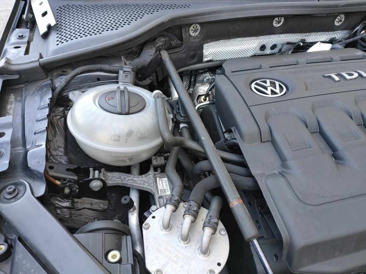 volkswagen-golf-1-6-tdi-bluemotion-2015-diesel-1598cc