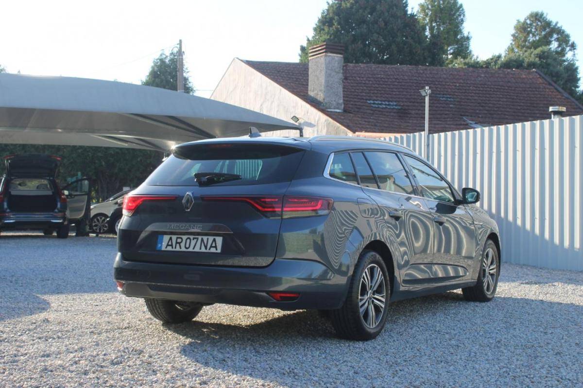 renault-megane-sport-tourer-2022-diesel-1461cc