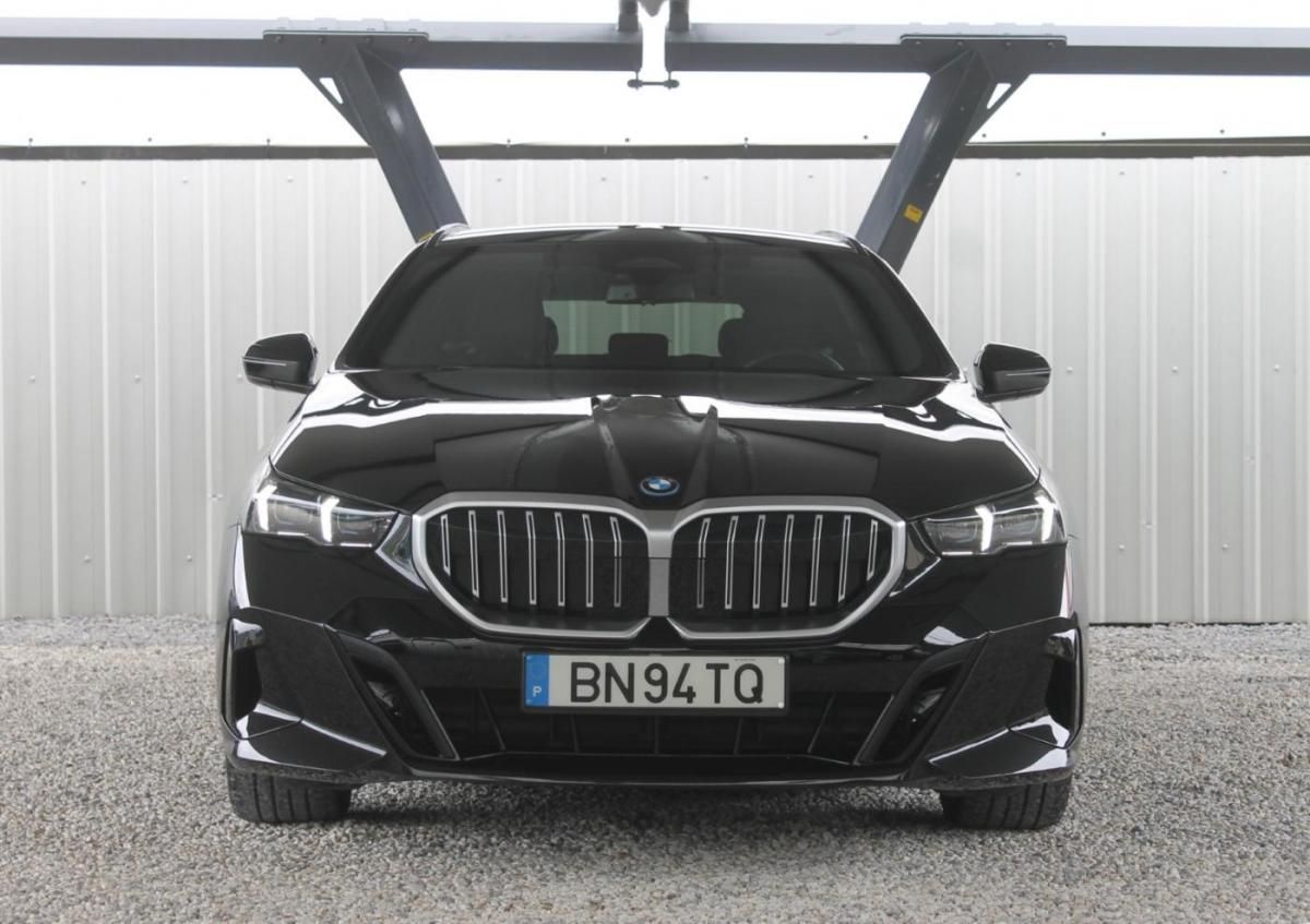 bmw-serie-5-2024-hibrido-a-gasolina-1998cc