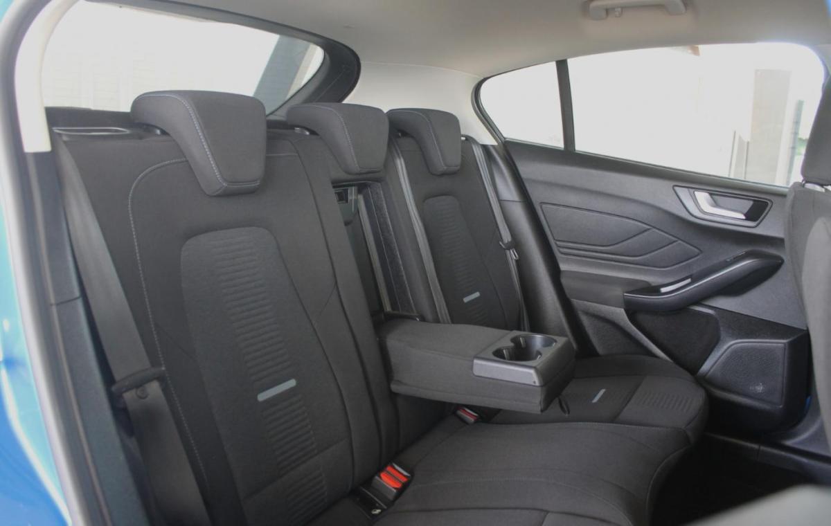 ford-focus-2023-gasolina-998cc