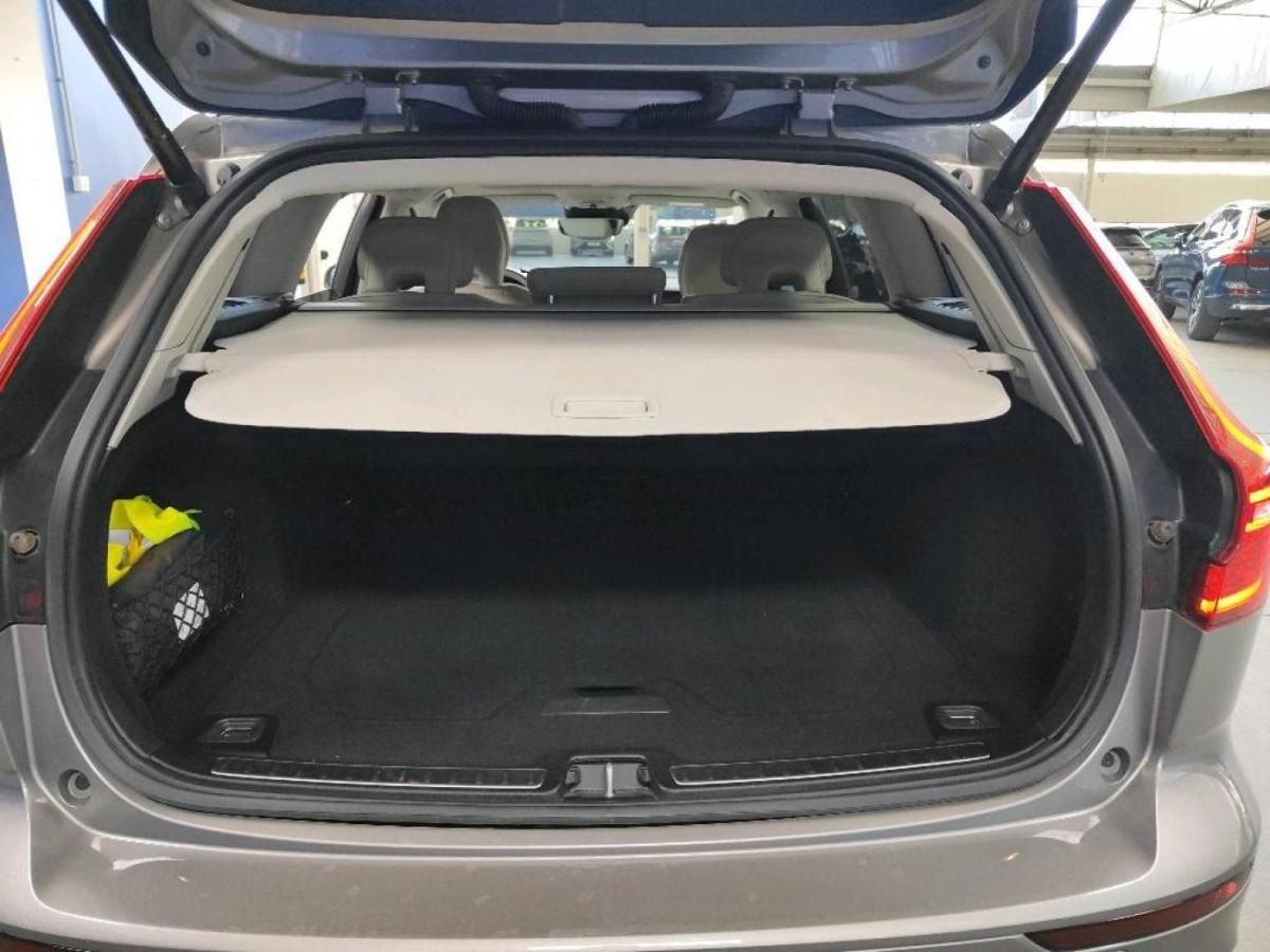 volvo-v60-cross-country-2022-diesel-1969cc