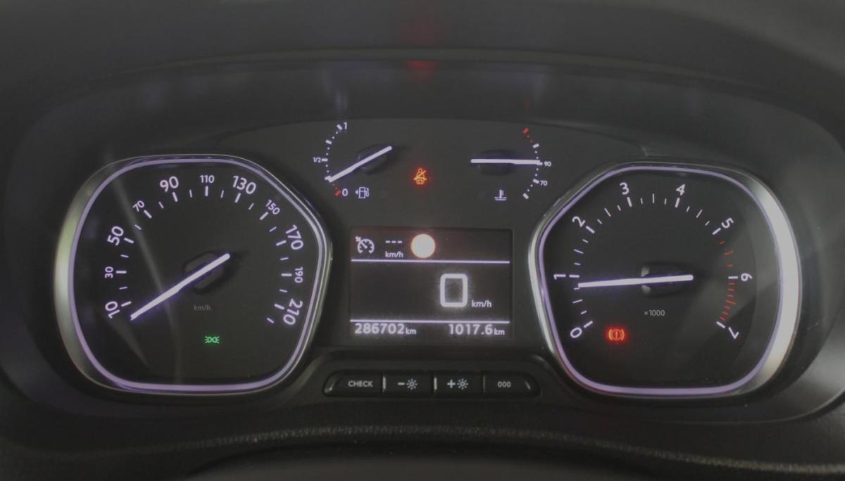citroen-spacetourer-2019-diesel-1499cc