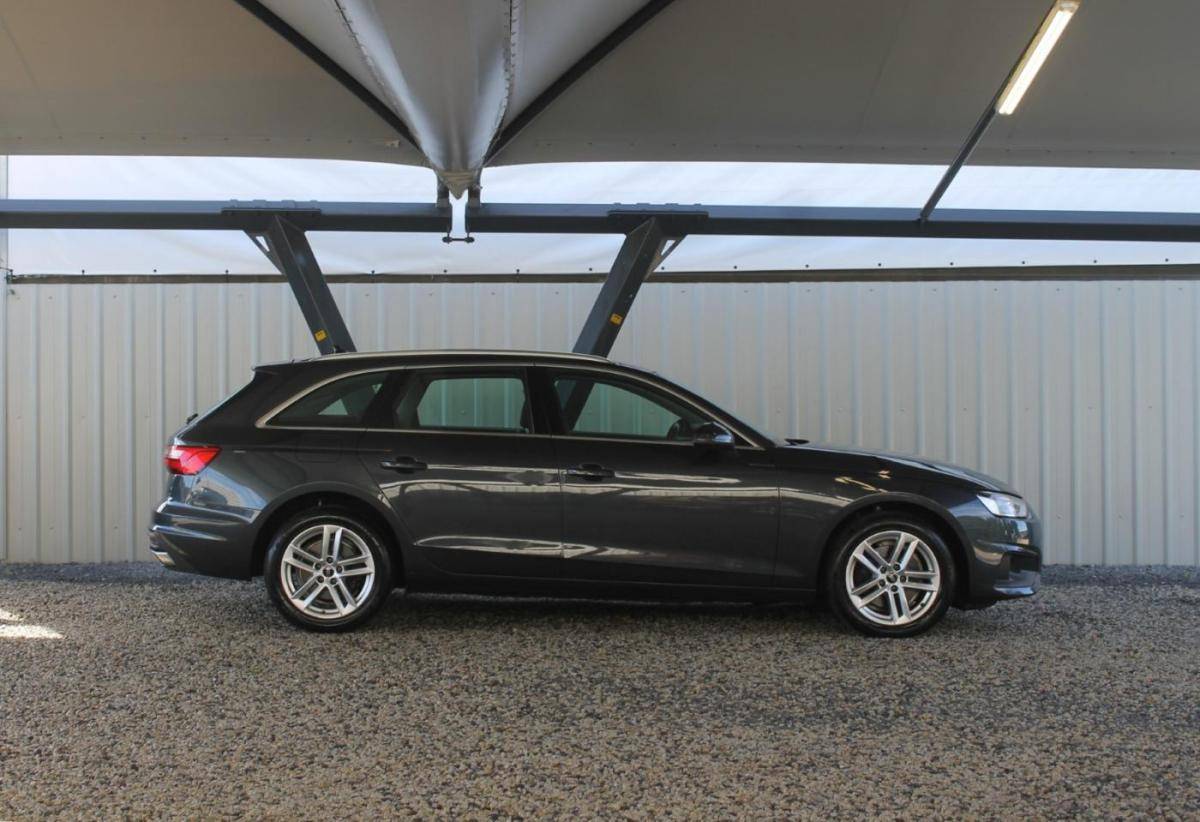 audi-a4-avant-2022-diesel-1968cc