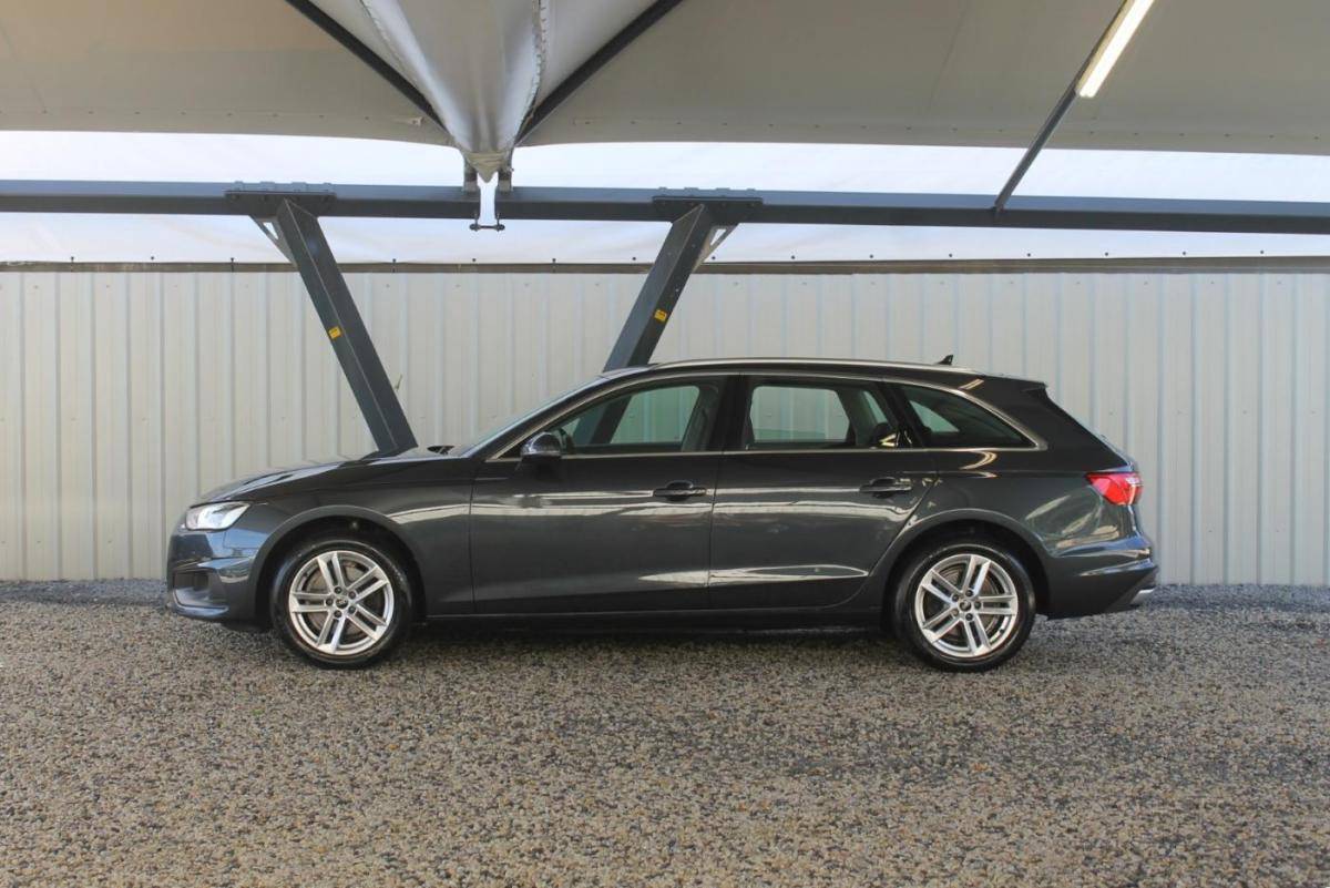 audi-a4-avant-2022-diesel-1968cc