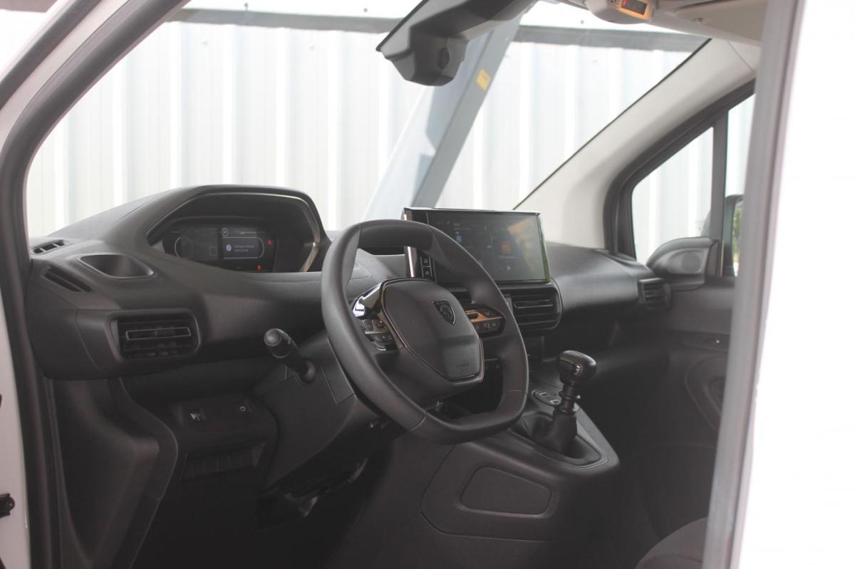 peugeot-partner-2025-diesel-1499cc